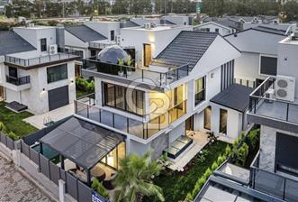 TEOK'tan Forum Bornova Karşısında Satılık Havuzlu Özel Villa - 1 - 335844