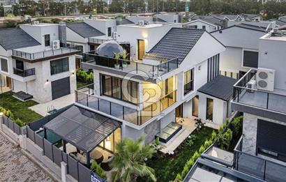 TEOK'tan Forum Bornova Karşısında Satılık Havuzlu Özel Villa