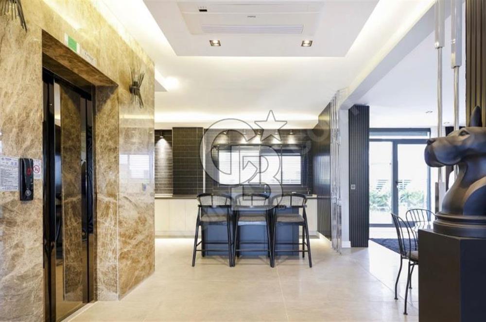 TEOK'tan Forum Bornova Karşısında Satılık Havuzlu Özel Villa