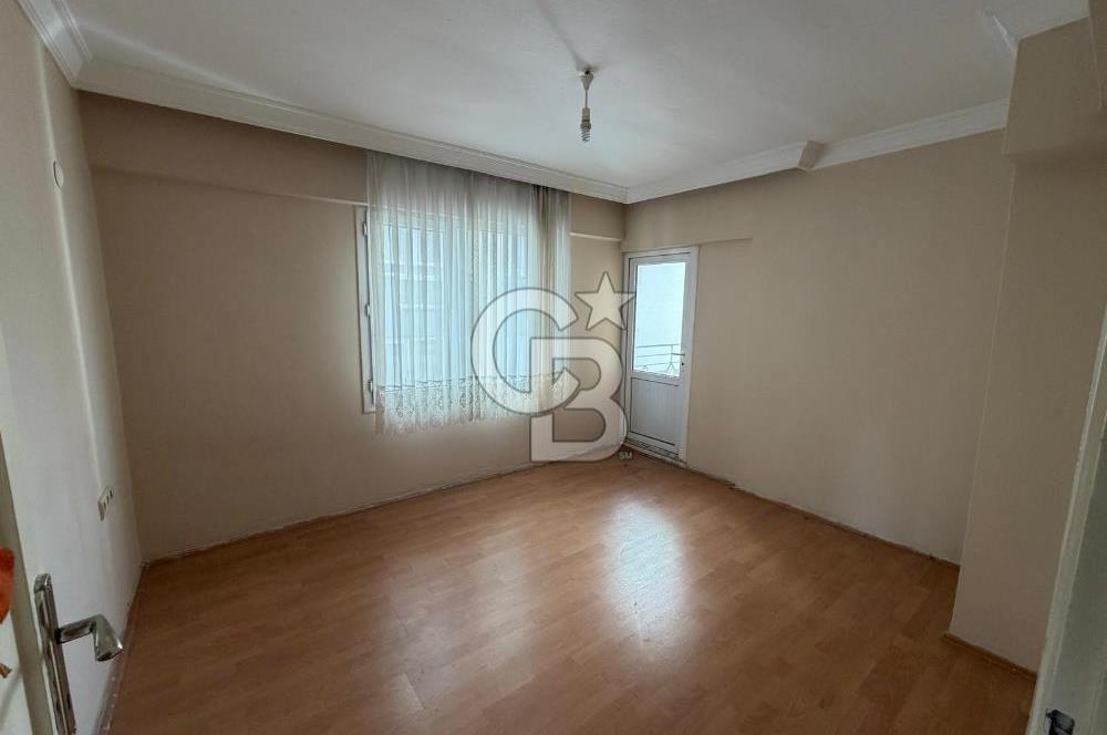 Kazımdirik Mahallesi'nde Ankara Cad. Üzeri Kiralık 4+1 Daire
