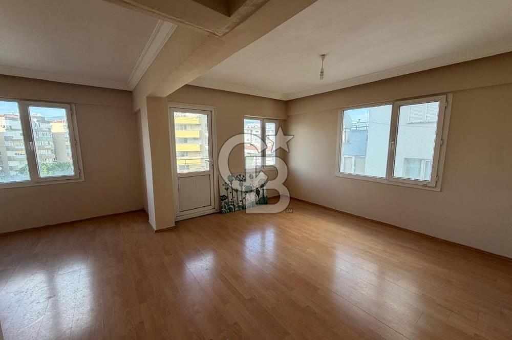 Kazımdirik Mahallesi'nde Ankara Cad. Üzeri Kiralık 4+1 Daire
