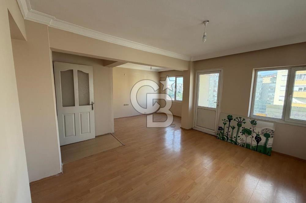 Kazımdirik Mahallesi'nde Ankara Cad. Üzeri Kiralık 4+1 Daire