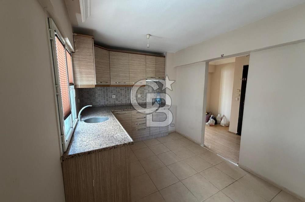 Kazımdirik Mahallesi'nde Ankara Cad. Üzeri Kiralık 4+1 Daire