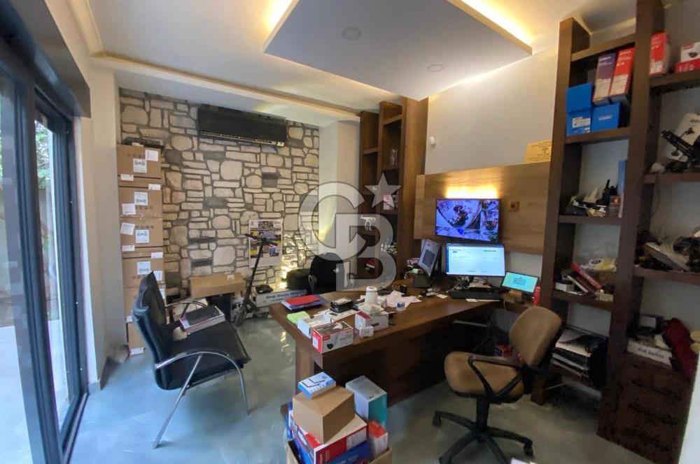 AKÇAY MERKEZDE MİNİBÜS YOLUNDA 100 M² SATILIK DÜKKAN