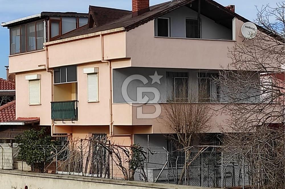 ŞİLE SAHİLKÖY CADDE ÜZERİ SİTEDE FULL EŞYALI 5+1 TRIPLEKS VİLLA