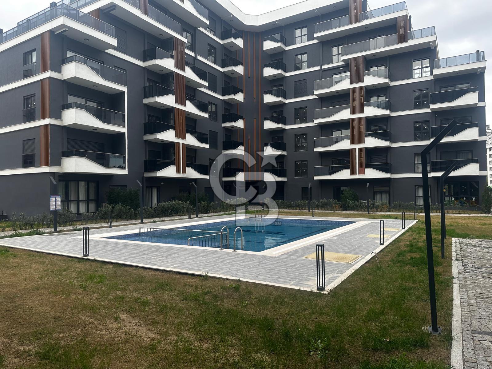 Azel Deluxe Sitesi Satılık 1+1 Daire