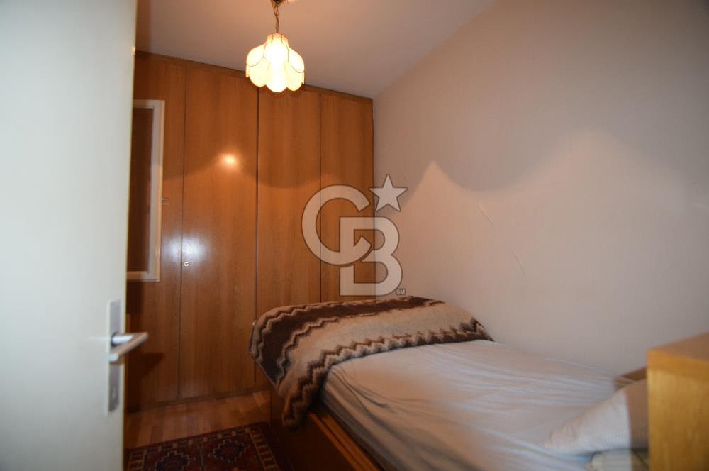 Konak Güzelyalı İnönü Caddesi Üzerinde Ara kat 3+1 Daire