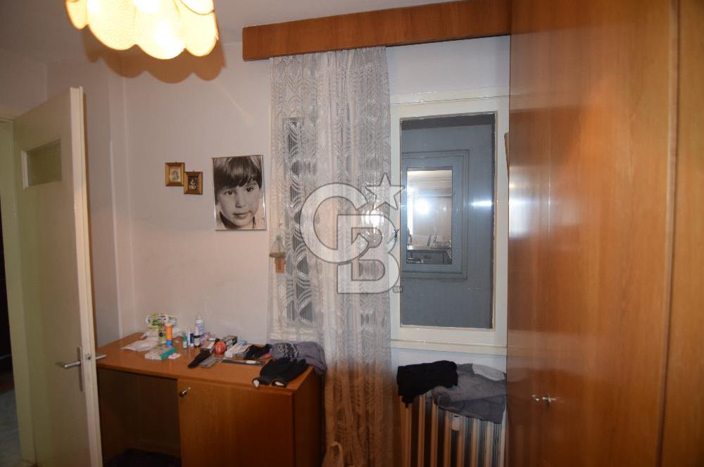 Konak Güzelyalı İnönü Caddesi Üzerinde Ara kat 3+1 Daire