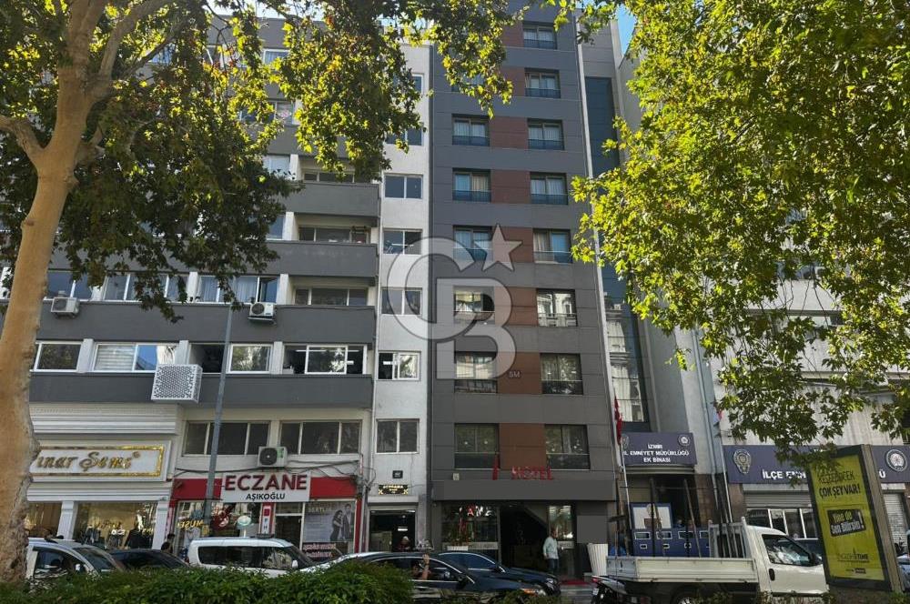 İZMİR KONAK OTELLER BÖLGESİ 6 YAŞINDA 30 ODALI SATILIK OTEL