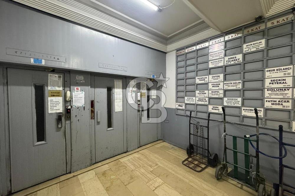 Konak Çankaya merkezde iş hanı içerisinde 40 m² Kiralık Ofis