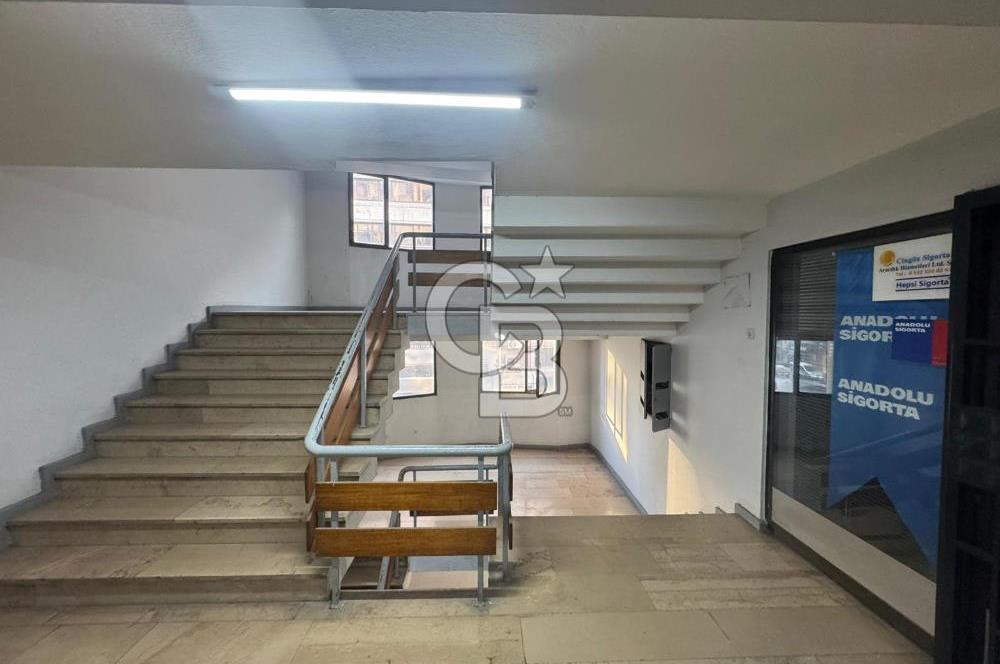 Konak Çankaya merkezde iş hanı içerisinde 40 m² Kiralık Ofis