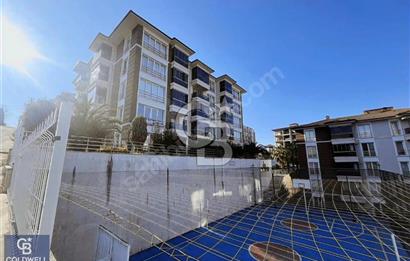 Başiskele Döngel Mah.de Sembolkent Sitesinde 2+1 Satılık Daire