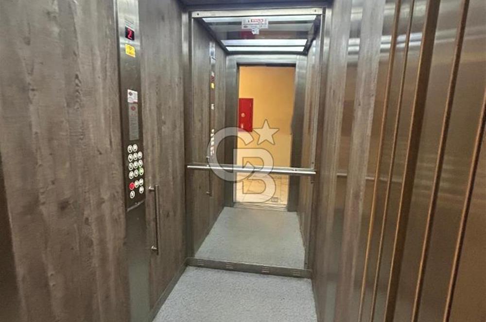 Feneryolu'nda çok merkezi genç binada 3+1 daire