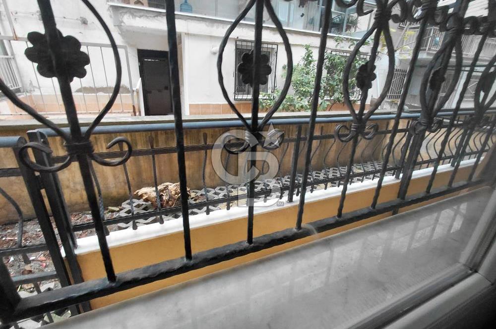 BUCA EFELER MAHALLESİ İZBAN YAKINI EŞYALI SATILIK 2+1 DAİRE