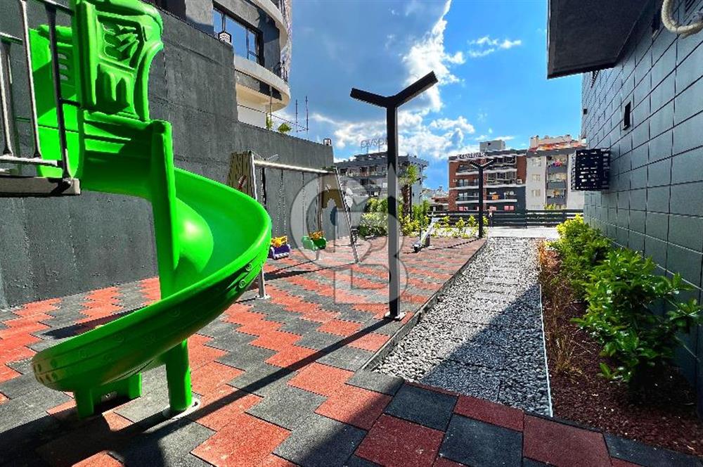 Çiğli Balatçık Black Suits2'de 1+1 Havuz Cepheli Kiralık Daire