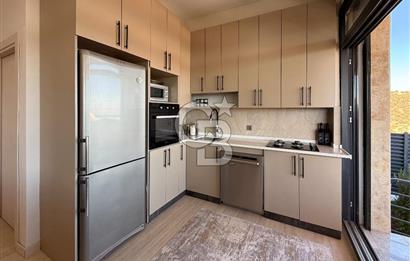 ÇANDARLI'DA DENİZ MANZARALI HAVUZLU SATILIK TRİPLEVİLLA