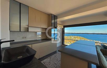 ÇANDARLI'DA DENİZ MANZARALI HAVUZLU SATILIK TRİPLEVİLLA