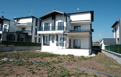 KAHRAMANKAZAN DA SATILIK 390 M2 PRESTİJLİ VİLLA