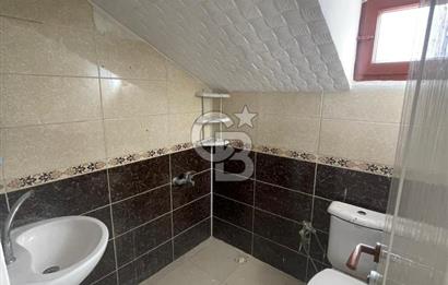 KARLIBAYIR DA BELEDİYE BİNASINA KOMŞU SATILIK DUBLEKS