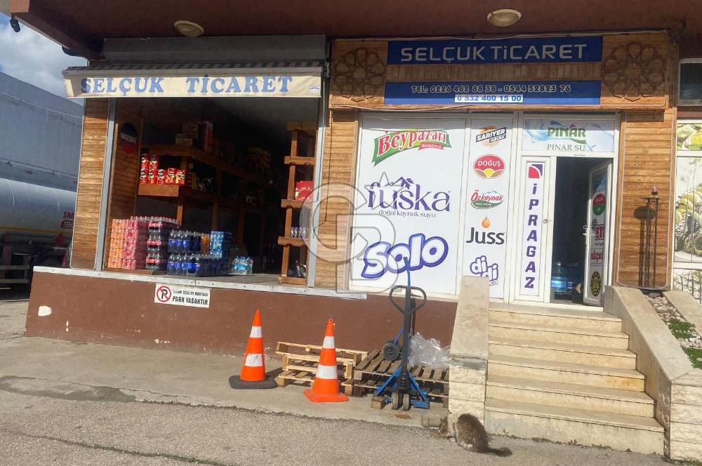 YALOVA ALTINOVA KAYTAZDERE KARAYOLA CEPHE 500 M2 İŞYERİ DÜKKAN