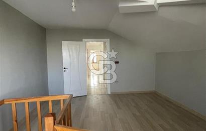 KARLIBAYIR DA BELEDİYE BİNASINA KOMŞU SATILIK DUBLEKS