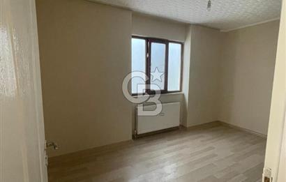 KARLIBAYIR DA BELEDİYE BİNASINA KOMŞU SATILIK DUBLEKS