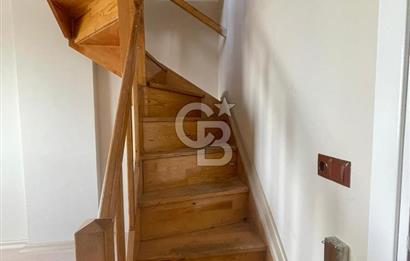 KARLIBAYIR DA BELEDİYE BİNASINA KOMŞU SATILIK DUBLEKS