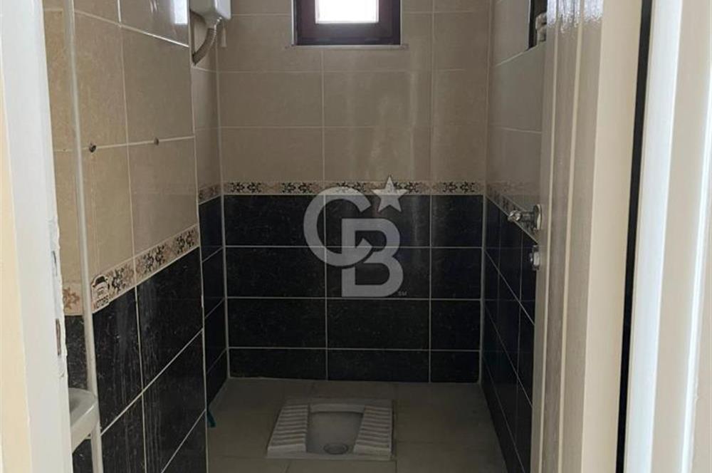 KARLIBAYIR DA BELEDİYE BİNASINA KOMŞU SATILIK DUBLEKS