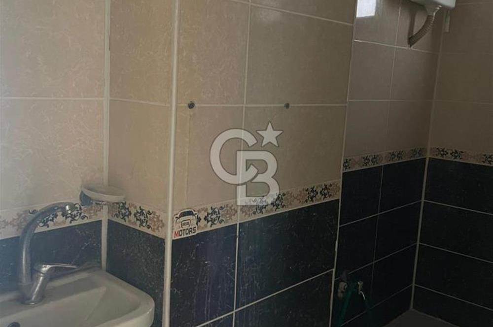 KARLIBAYIR DA BELEDİYE BİNASINA KOMŞU SATILIK DUBLEKS