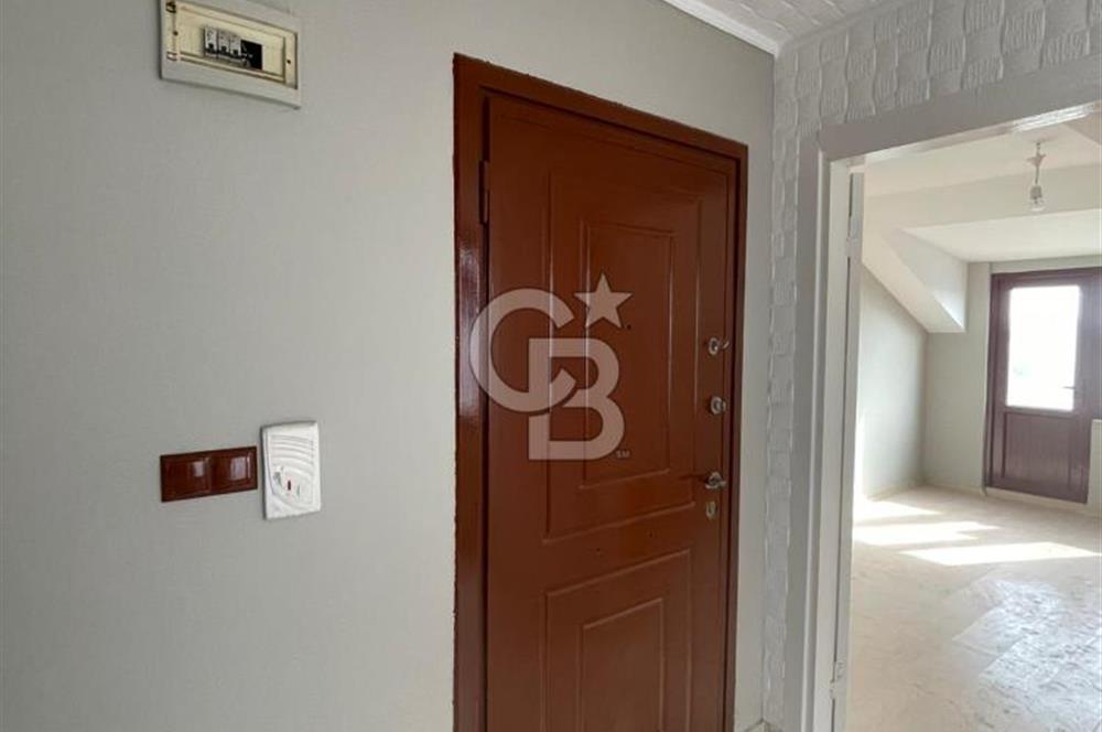 KARLIBAYIR DA BELEDİYE BİNASINA KOMŞU SATILIK DUBLEKS