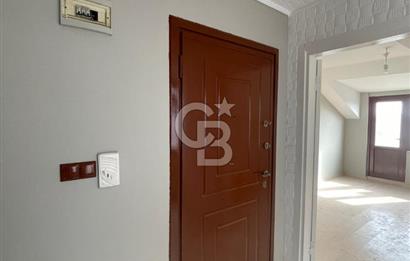 KARLIBAYIR DA BELEDİYE BİNASINA KOMŞU SATILIK DUBLEKS