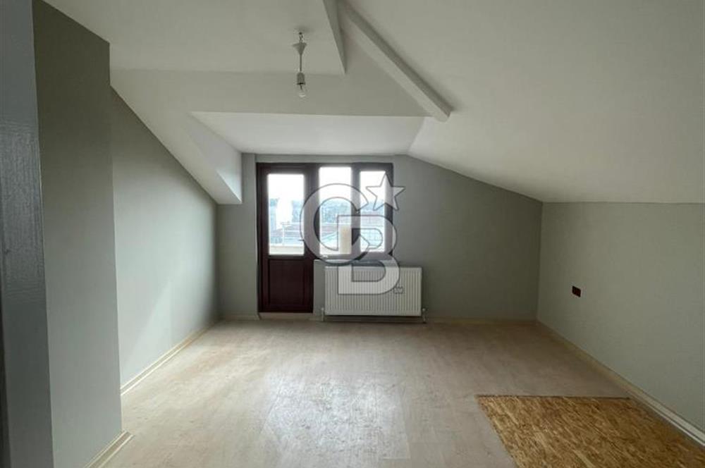 KARLIBAYIR DA BELEDİYE BİNASINA KOMŞU SATILIK DUBLEKS