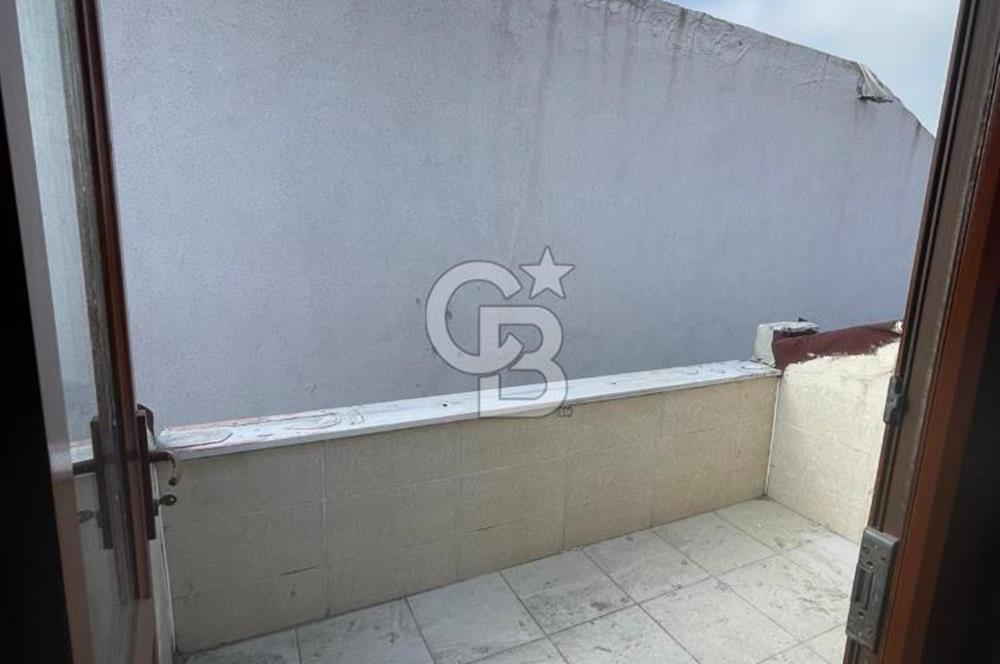 KARLIBAYIR DA BELEDİYE BİNASINA KOMŞU SATILIK DUBLEKS