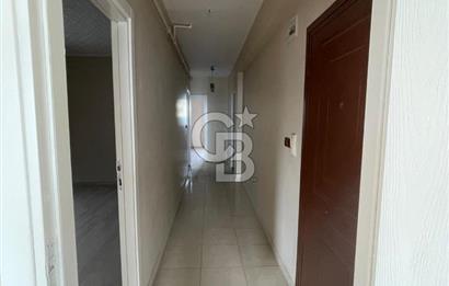 KARLIBAYIR DA BELEDİYE BİNASINA KOMŞU SATILIK DUBLEKS