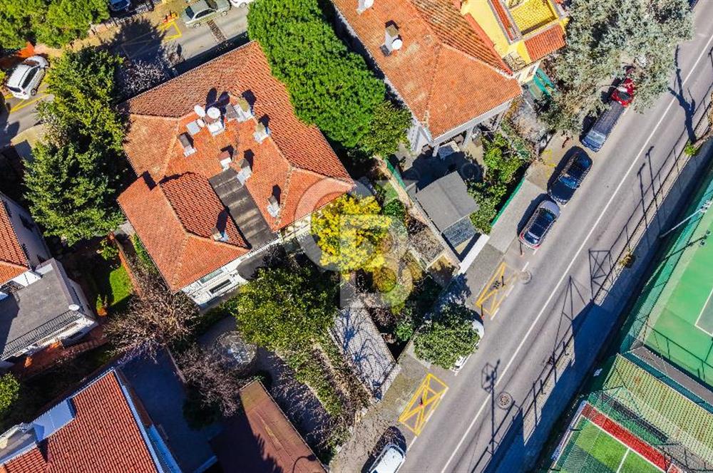Koşuyolu Parkına Cephe Ticari İmarlı Villa