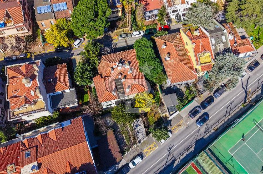 Koşuyolu Parkına Cephe Ticari İmarlı Villa