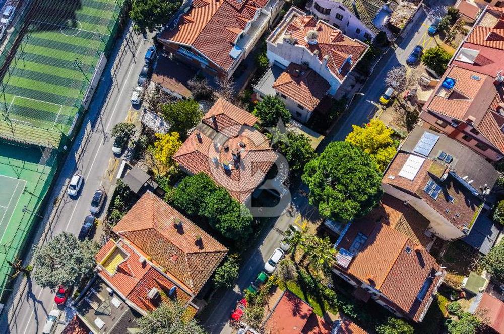 Koşuyolu Parkına Cephe Ticari İmarlı Villa