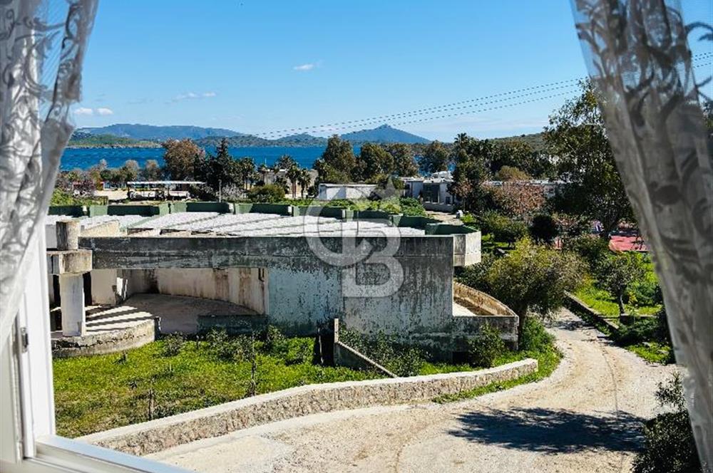Bodrum bank ev sahil sitesinde denize 50 mt fırsat üst dubleks