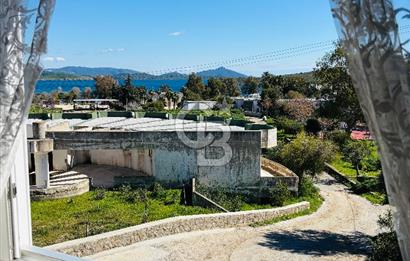 Bodrum bank ev sahil sitesinde denize 50 mt fırsat üst dubleks