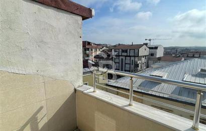 KARLIBAYIR DA BELEDİYE BİNASINA KOMŞU SATILIK DUBLEKS