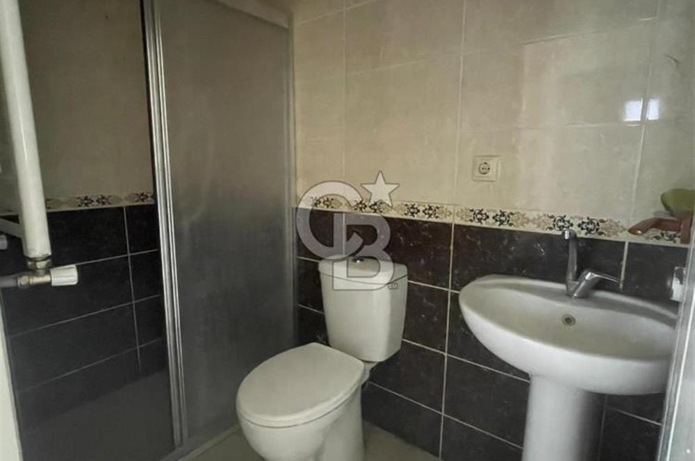 KARLIBAYIR DA BELEDİYE BİNASINA KOMŞU SATILIK DUBLEKS