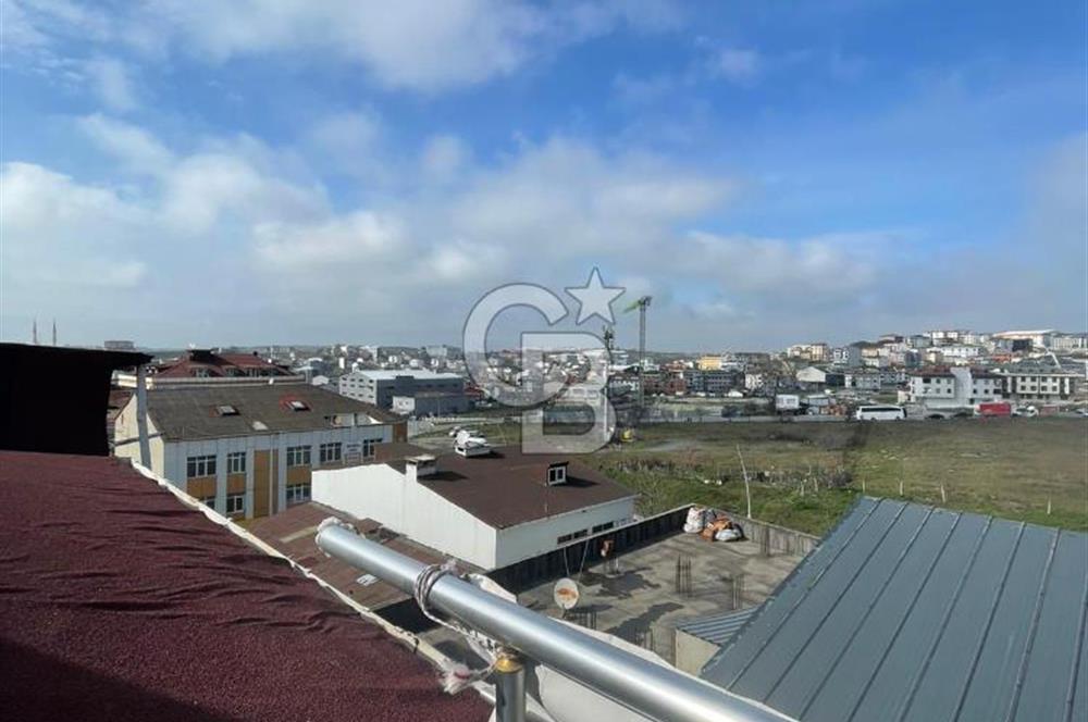 KARLIBAYIR DA BELEDİYE BİNASINA KOMŞU SATILIK DUBLEKS