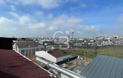 KARLIBAYIR DA BELEDİYE BİNASINA KOMŞU SATILIK DUBLEKS