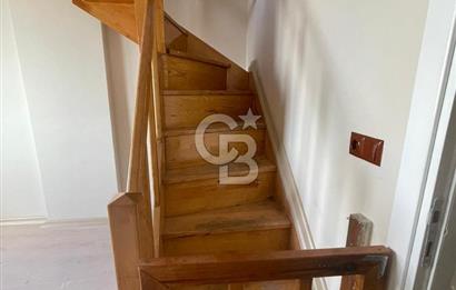 KARLIBAYIR DA BELEDİYE BİNASINA KOMŞU SATILIK DUBLEKS