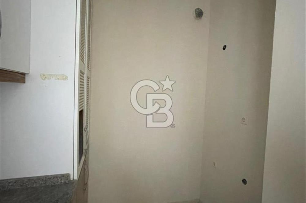 KARLIBAYIR DA BELEDİYE BİNASINA KOMŞU SATILIK DUBLEKS