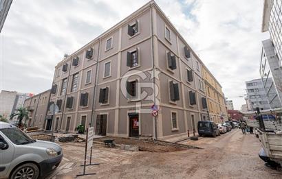 Alsancak'ta Tarihi Binada Kiralık 500 m² Net Prestijli Zemin Kat