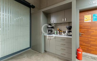 Alsancak'ta Tarihi Binada 520 m² Net Kurumsala Kiralık Ofis