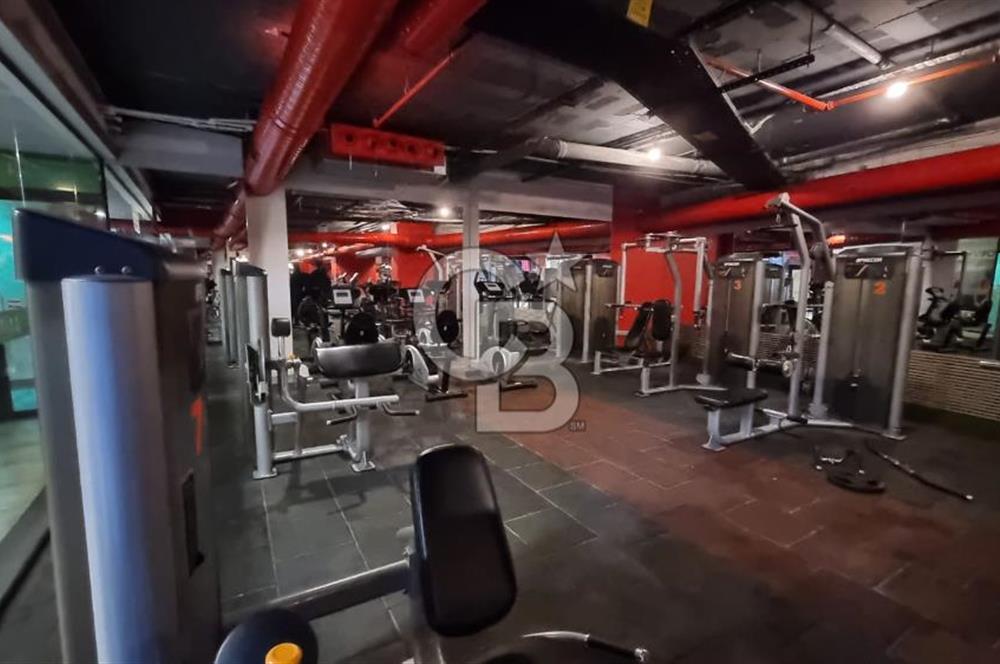 Bornova Coordinat'ta Eşyalı 1+0 Havuz Manzaralı Kiralık Daire