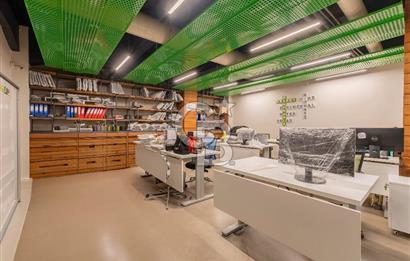 Alsancak'ta Tarihi Binada Kiralık 500 m² Net Prestijli Zemin Kat