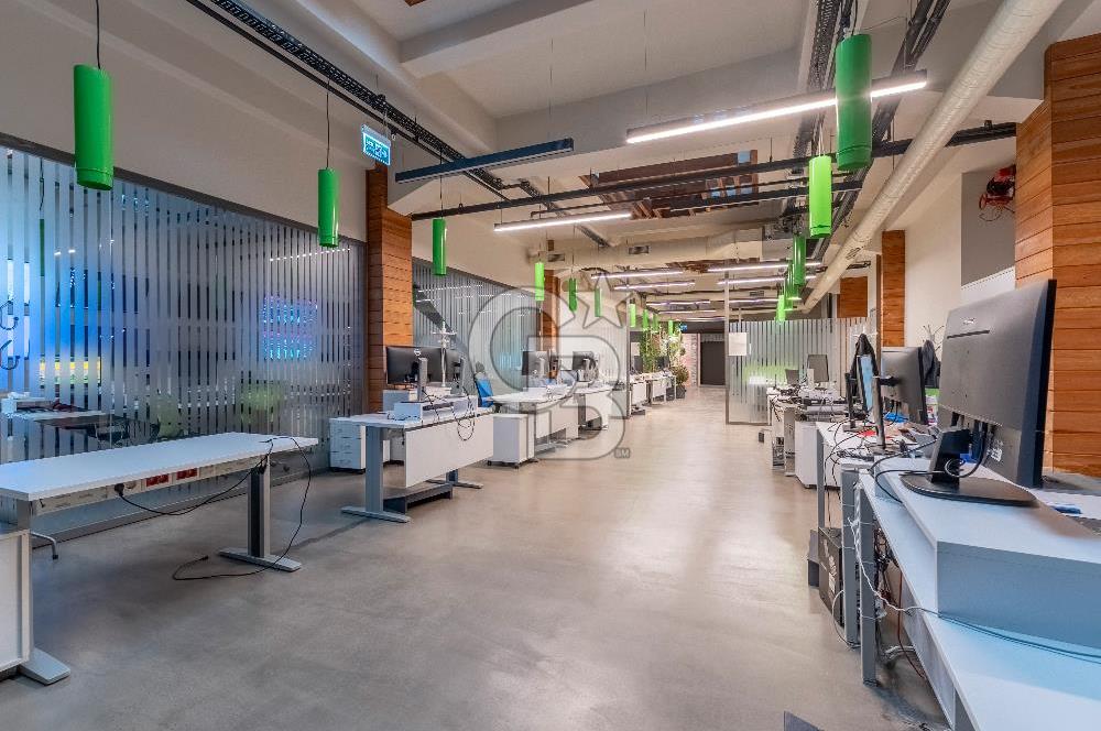 Alsancak'ta Tarihi Binada 520 m² Net Kurumsala Kiralık Ofis